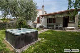 Detached holiday villa in Lazise